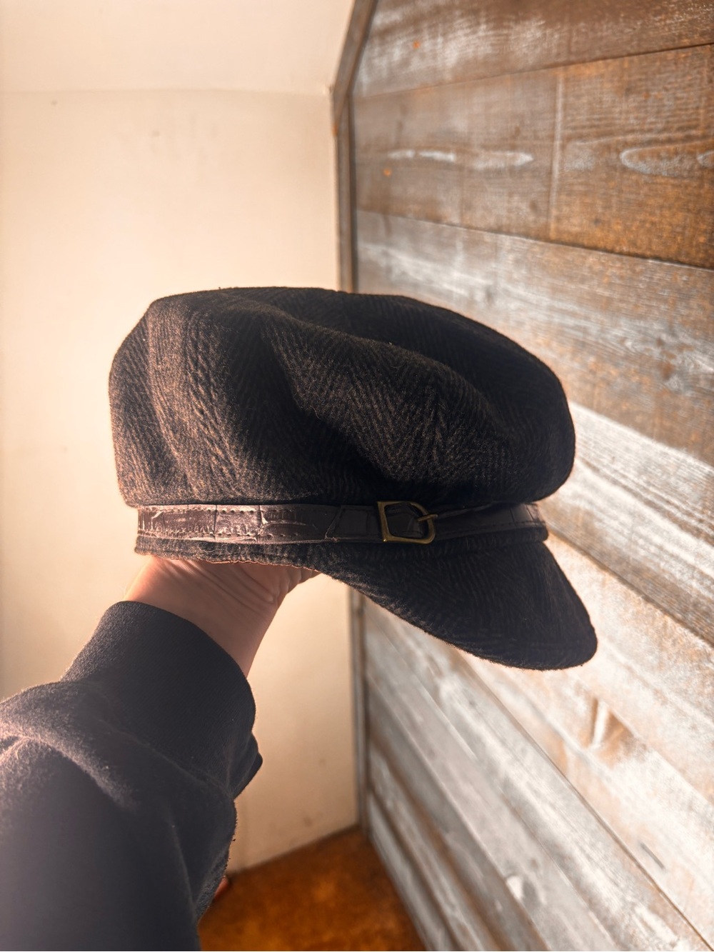 Nine West Y2K 2000s wool blend brown tweed belted newsboy hat